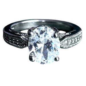 Gorgeous, ornate vintage solitaire cocktail ring